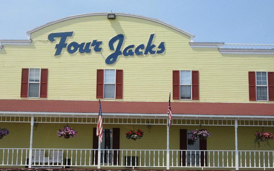Four Jacks Hotel &amp; Casino